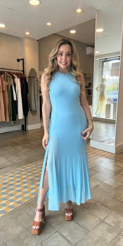 Vestido Tule com Fenda 