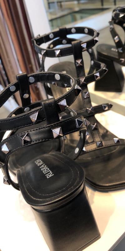 Sandália Sofia - Spikes Onix Sandália Sofia - Spikes Onix